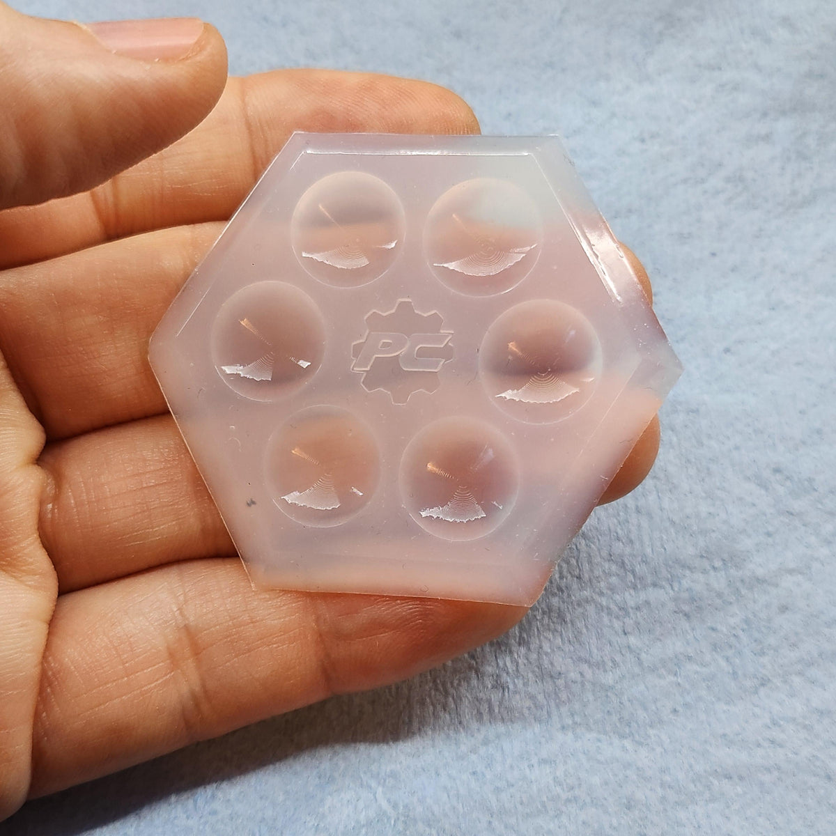Ultimate Mini Reusable Silicone Paint Palette!